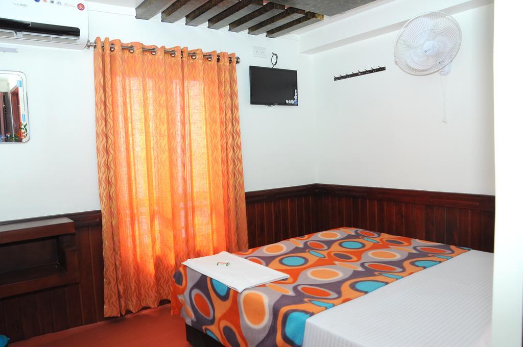 Marari Houseboat Hotel Mararikulam Quarto foto
